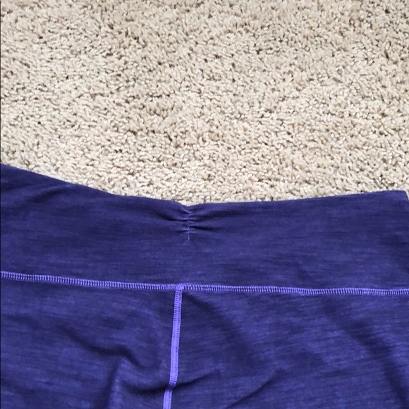 LULULEMON CROP LEGGINGS - Picture 6 of 9